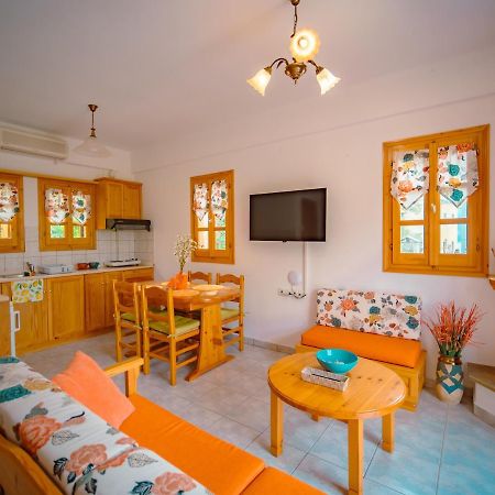 Orange House For Big Families In Damouchari - Delicious Houses Bagian luar foto