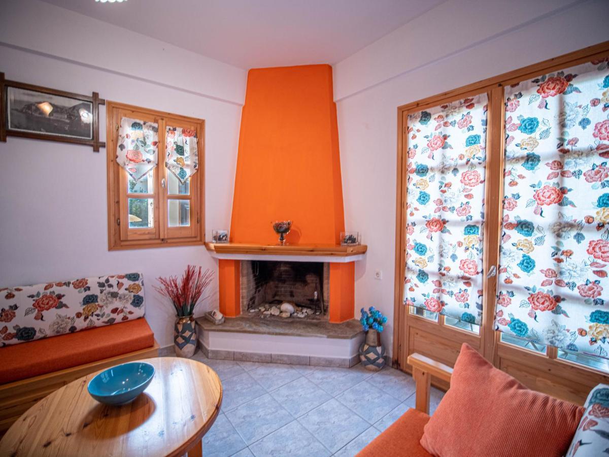 Orange House For Big Families In Damouchari - Delicious Houses Bagian luar foto