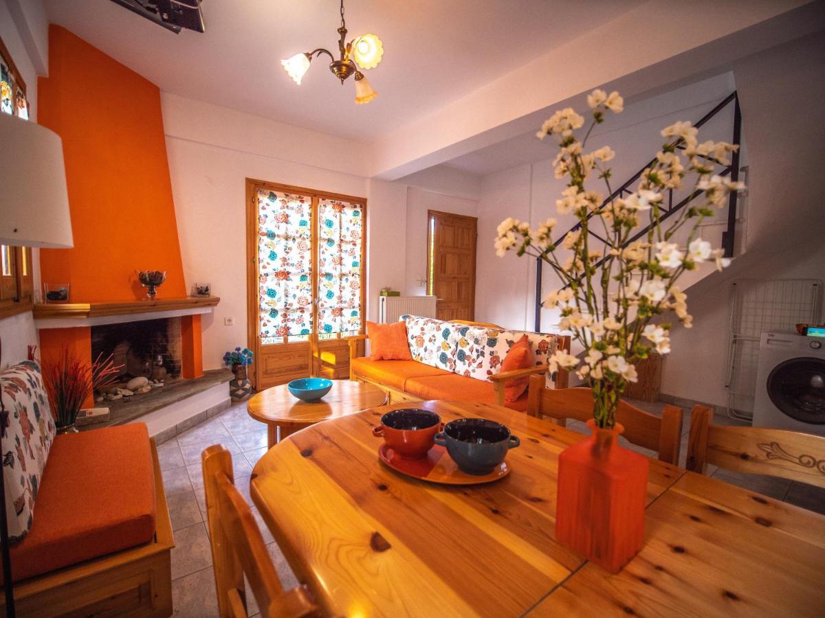 Orange House For Big Families In Damouchari - Delicious Houses Bagian luar foto