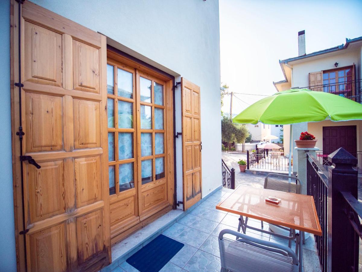 Orange House For Big Families In Damouchari - Delicious Houses Bagian luar foto