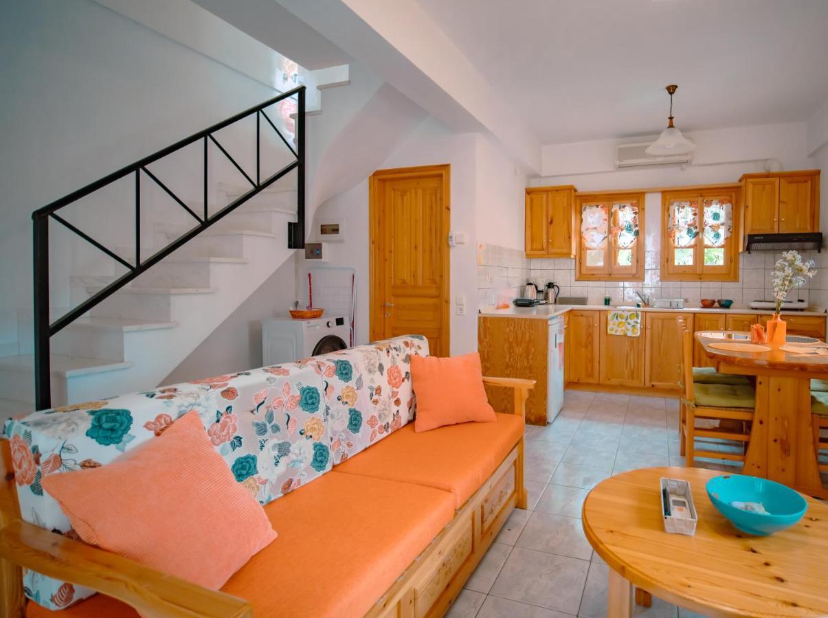 Orange House For Big Families In Damouchari - Delicious Houses Bagian luar foto