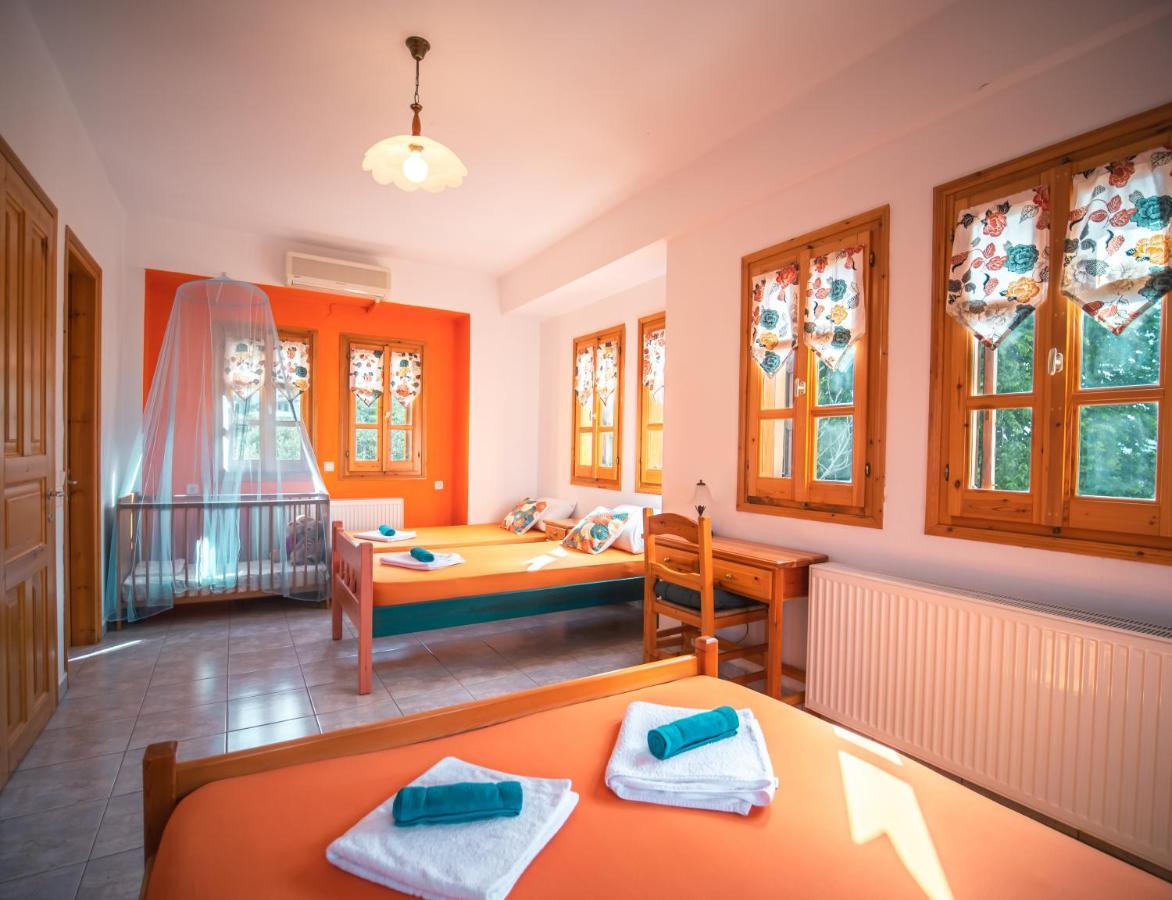 Orange House For Big Families In Damouchari - Delicious Houses Bagian luar foto