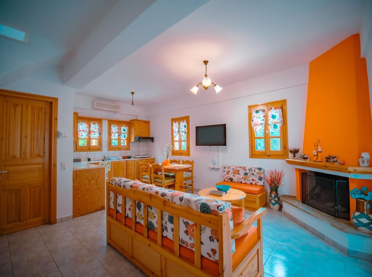 Orange House For Big Families In Damouchari - Delicious Houses Bagian luar foto