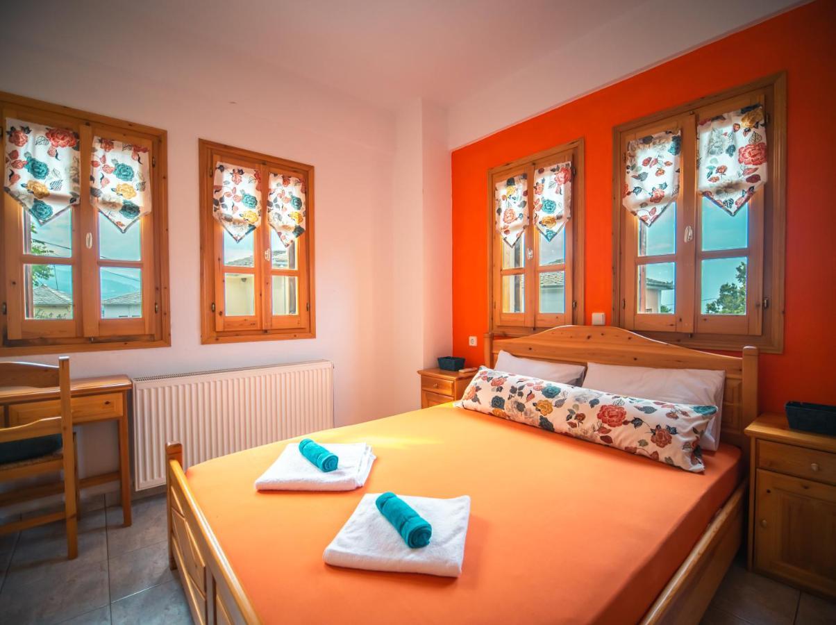 Orange House For Big Families In Damouchari - Delicious Houses Bagian luar foto